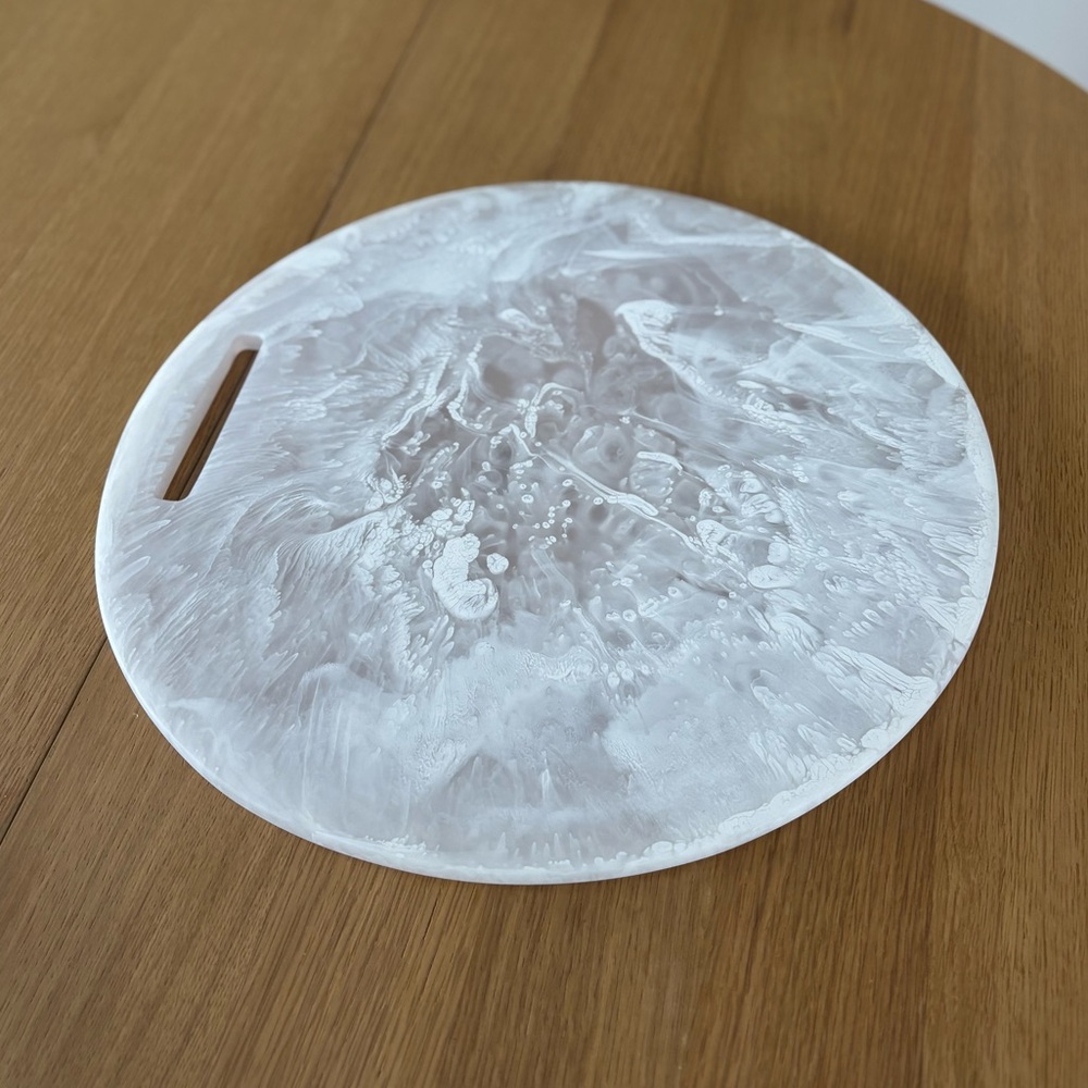 NWOB NASHI HOME CLASSICAL CHOPPING BOARD-LARGE ROUND